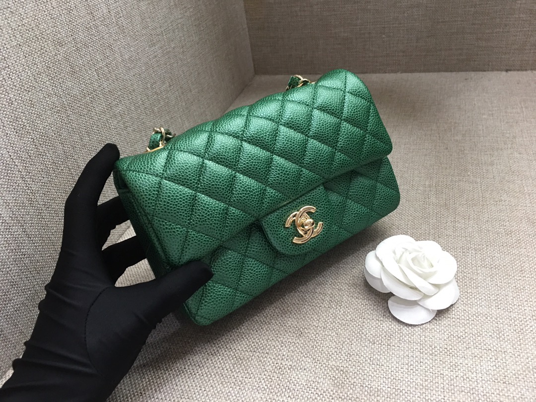 Small Classic Flap Caviar Bag A01116 Green/Gold